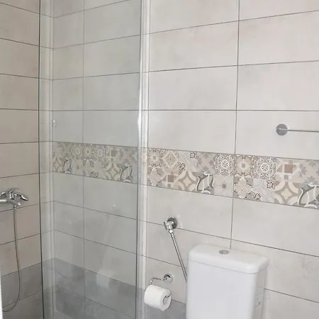 Hotel Akrogiali *
