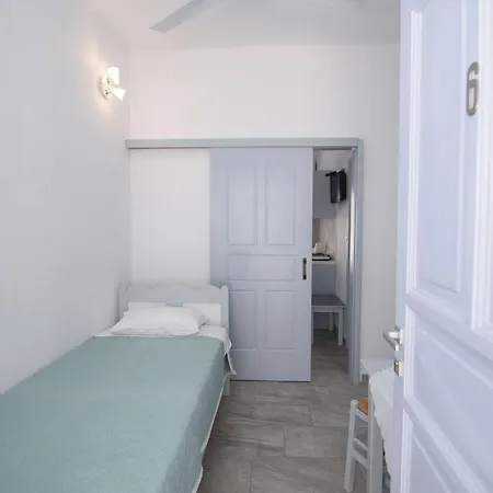 Akrogiali אגיאלי