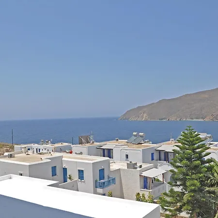 Akrogiali * אגיאלי