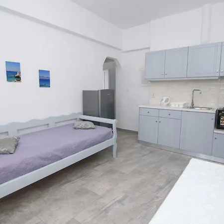 Akrogiali אגיאלי